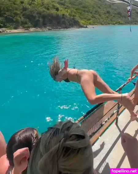 Kaylee Sticker Main Profile Photo