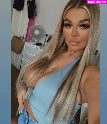 Kayleigh Thomsen OnlyFans Thumbnail #UqGGHuVy0b
