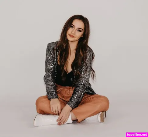 Kaylin Roberson OnlyFans Thumbnail #eIkBVbcl7h