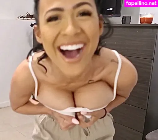 Kaylinaeileennn OnlyFans Thumbnail #m4MZS05awe
