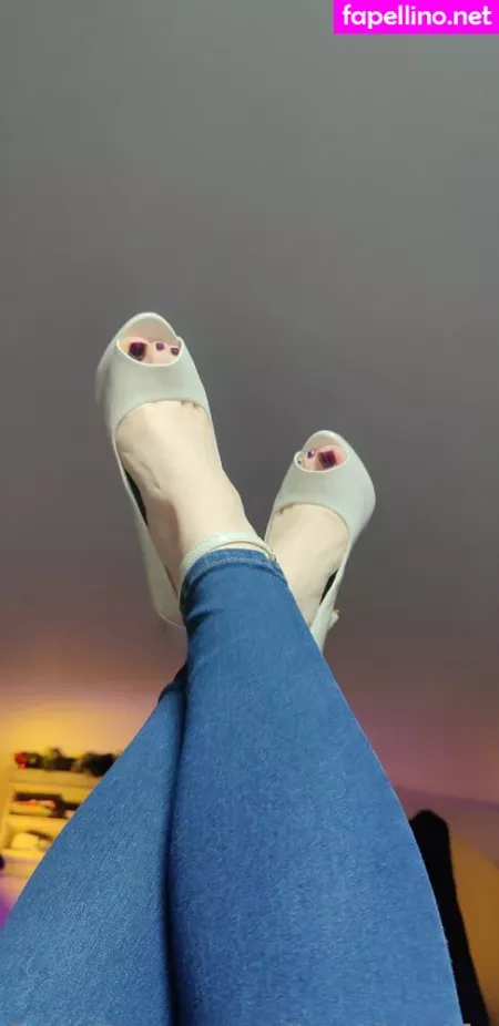 Kayties Feet OnlyFans Thumbnail #o0FDH5lttv