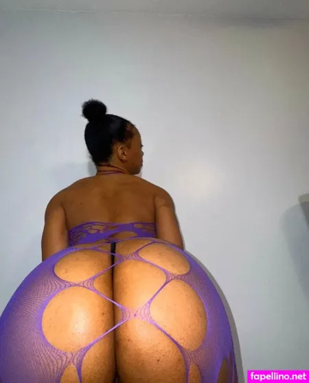 Kayyloovee OnlyFans Thumbnail #rNzLIePLWR