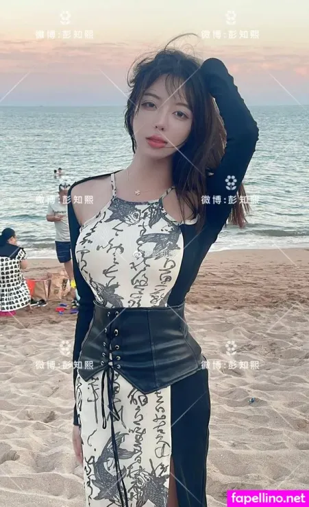 Keaiyouzi OnlyFans Thumbnail #KZqNVj0G1L