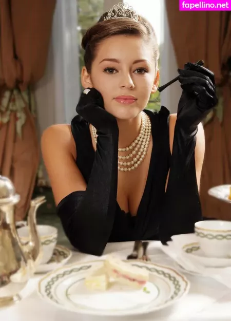 Keeley Hazell 1 OnlyFans Thumbnail #ZoDYMBvlCb