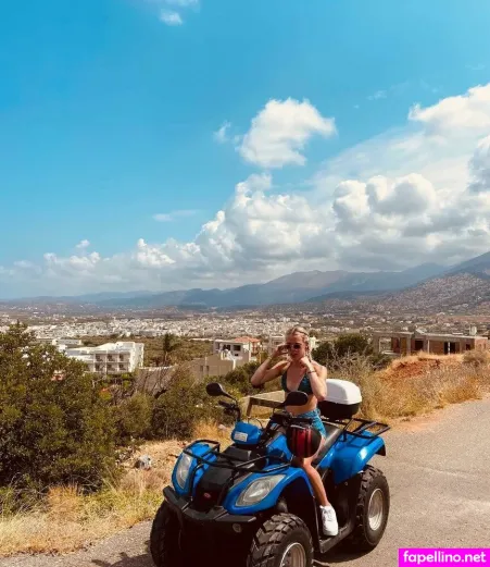 Keely Hodgkinson OnlyFans Thumbnail #gLgJbHUFkd
