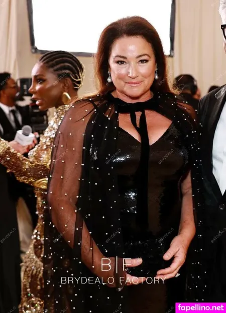 Keely Shaye Main Profile Photo