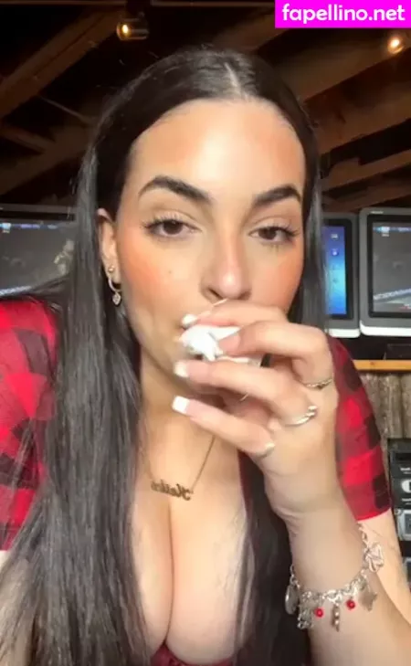 Keila OnlyFans Thumbnail #8nAAUVYncw