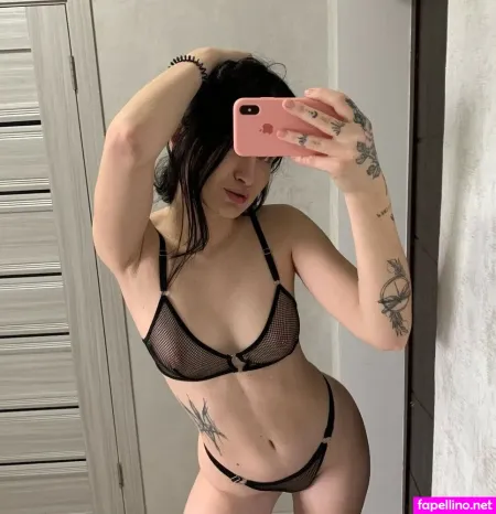 Keira Solin OnlyFans Thumbnail #U5w80w574D