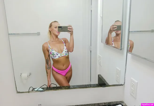 Kelli Kisses OnlyFans Thumbnail #oTqlNXbPbC