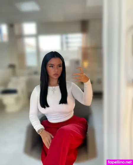 Kellllx OnlyFans Thumbnail #QiwAaXbTdW