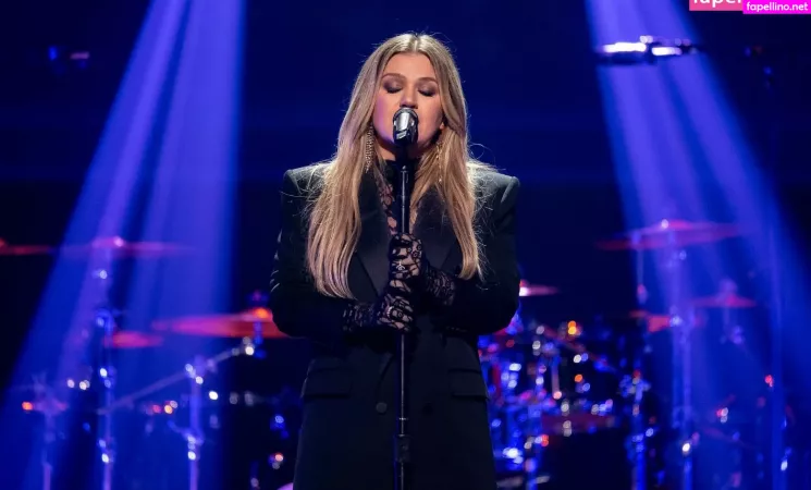 Kelly Clarkson OnlyFans Thumbnail #6Ly2WBiKBa