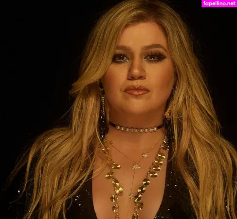 Kelly Clarkson OnlyFans Thumbnail #AnE3tfwmxs