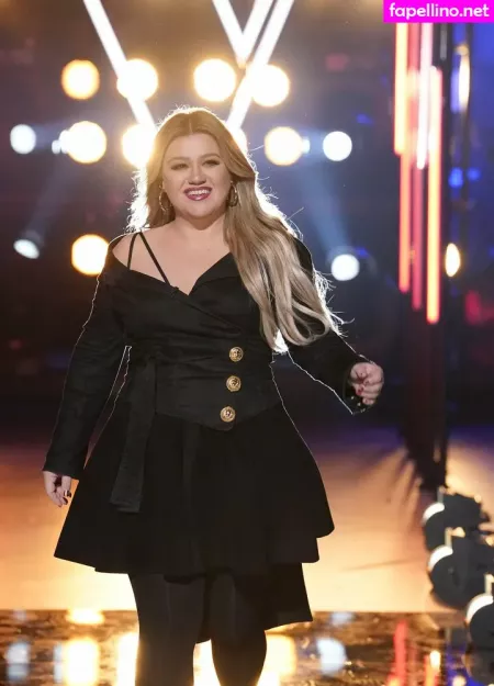 Kelly Clarkson OnlyFans Thumbnail #WHhERWIiSL