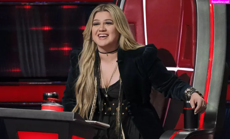 Kelly Clarkson OnlyFans Thumbnail #XY5yiM3DK0