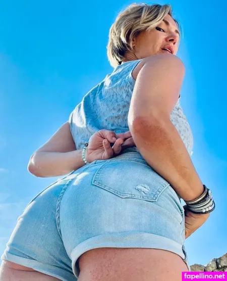 Kelly Dundee OnlyFans Thumbnail #3yBqhPcbMl
