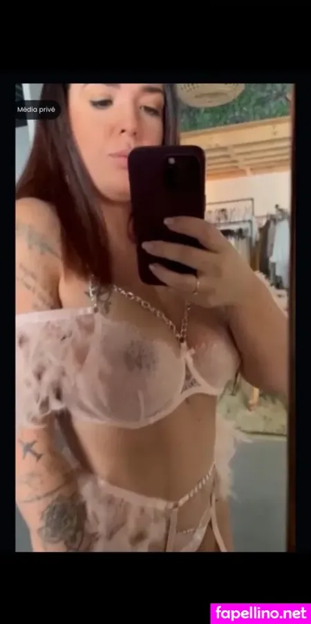 Kelly Helard OnlyFans Thumbnail #9GjJypr8YO