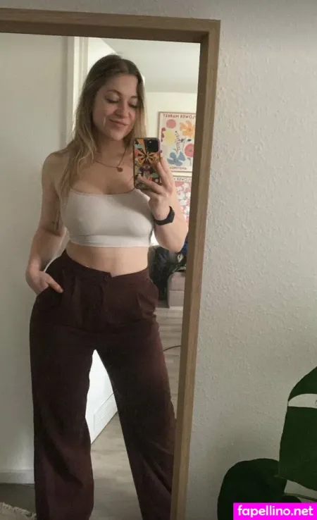 Kelly Ikellyk OnlyFans Thumbnail #8nt3OL37C2