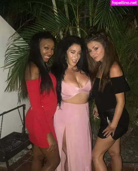 Kelly Louise Sheridan OnlyFans Thumbnail #7r0dTnbGAS