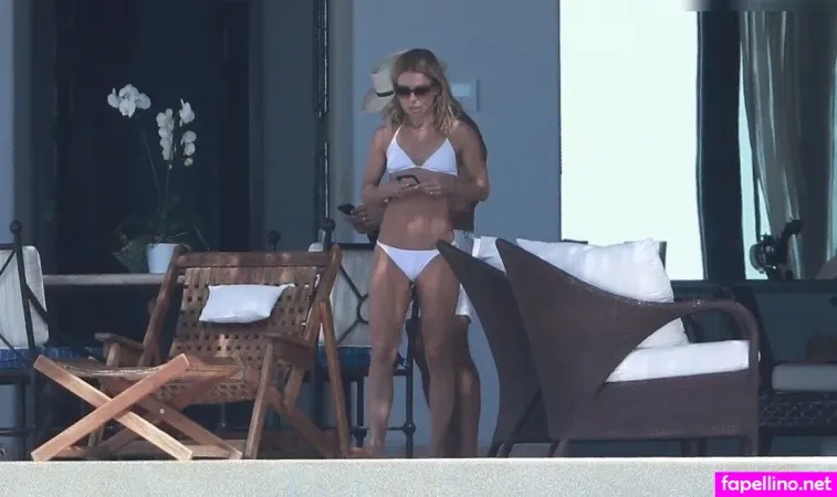 Kelly Ripa OnlyFans Thumbnail #En2OtYA3YU