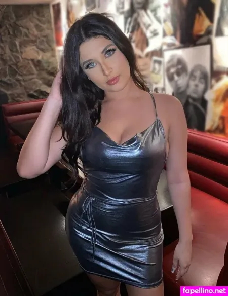 Kelly Tayler OnlyFans Thumbnail #UnJFGdnMGq