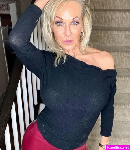 Kelly West OnlyFans Thumbnail #qhw7owhdaa