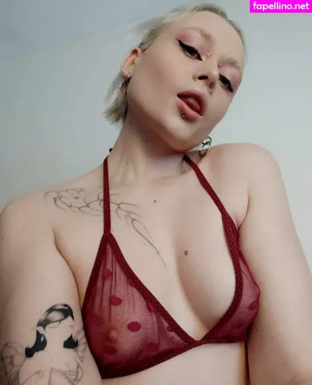 Kellyfairy OnlyFans Thumbnail #DwUVZ3ZUNr