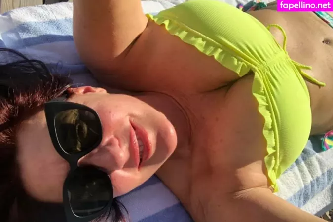 Kellyk OnlyFans Thumbnail #VyufnZzdL3