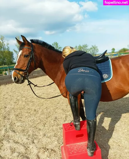 Kellymilanaughtycowgirl OnlyFans Thumbnail #gJ4SfyuGuE
