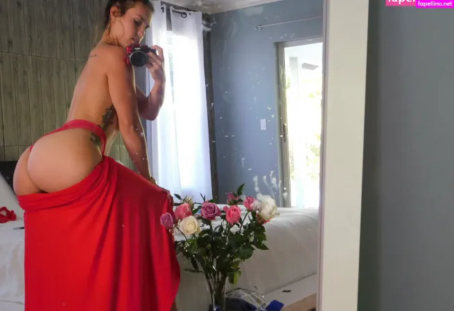 Kelsimonroeofficial OnlyFans Thumbnail #JWTXrHqMOq