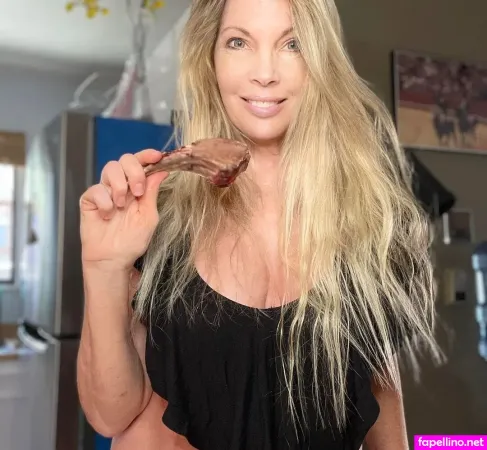 Kem Minnick OnlyFans Thumbnail #oEoPzpAuIv