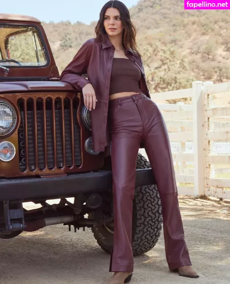 Kendall Jenner OnlyFans Thumbnail #bAxa35qyM3