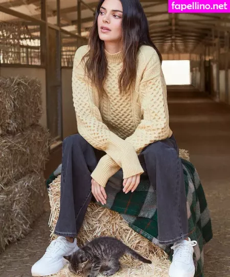 Kendall Jenner OnlyFans Thumbnail #gFD7ilxxtS