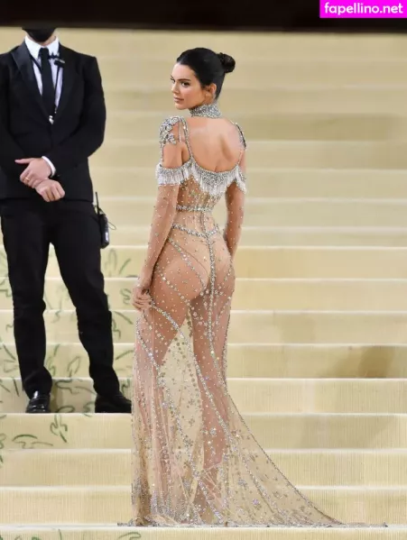 Kendall Jenner OnlyFans Thumbnail #tl7zKyow08