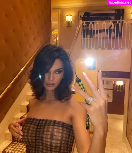 Kendall Jenner OnlyFans Thumbnail #vvzonRSXFG
