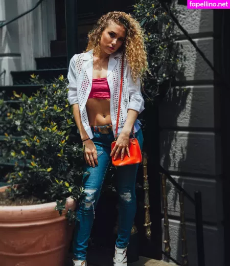 Kendall Ripetta OnlyFans Thumbnail #t67AeLXpTT