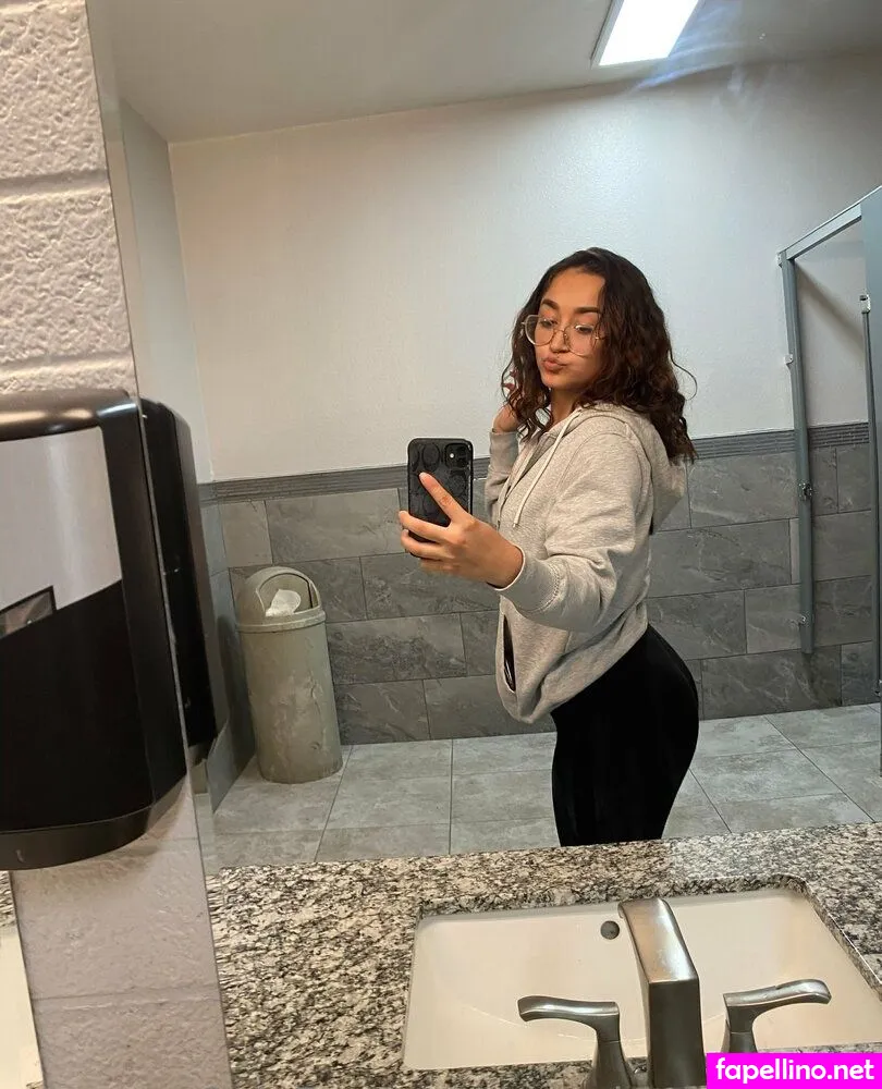 kendalljakobs, kennyj_ Nude Leaked OnlyFans Photo #AJgIKHHxSU