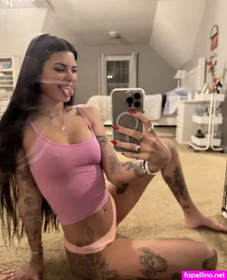 Kendeeznutz 1 OnlyFans Thumbnail #A2lkVaOuzL