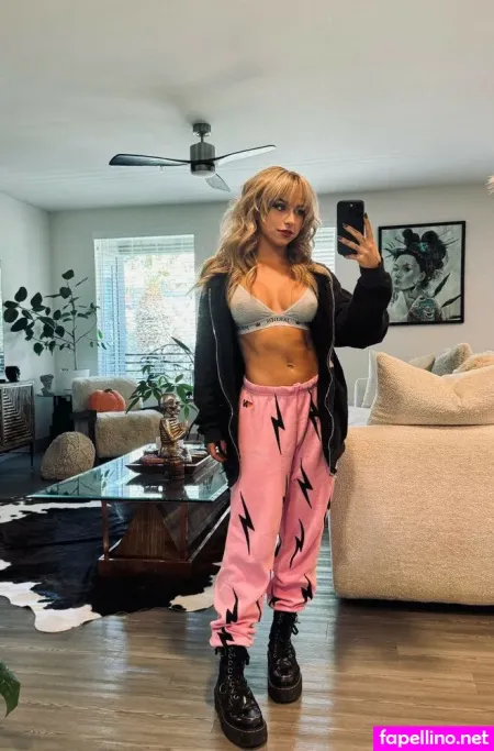 Kendra Hagan OnlyFans Thumbnail #W8kgr7wxbh