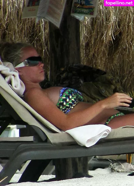 Kendra Wilkinson OnlyFans Thumbnail #W6esuB2nYG