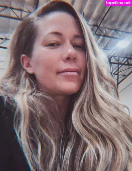 Kendra Wilkinson OnlyFans Thumbnail #eoSdorMVp8