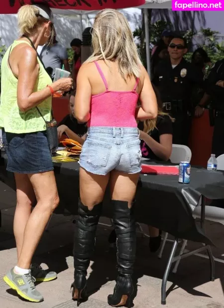 Kendra Wilkinson OnlyFans Thumbnail #kwj57h8C8J