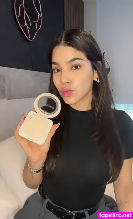 Kenia Os OnlyFans Thumbnail #zMqEF8S31n