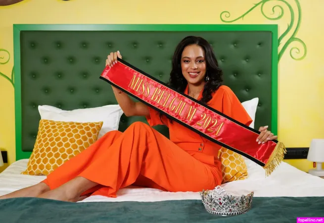 Kenza Ameloot OnlyFans Thumbnail #9uuivy3t0K