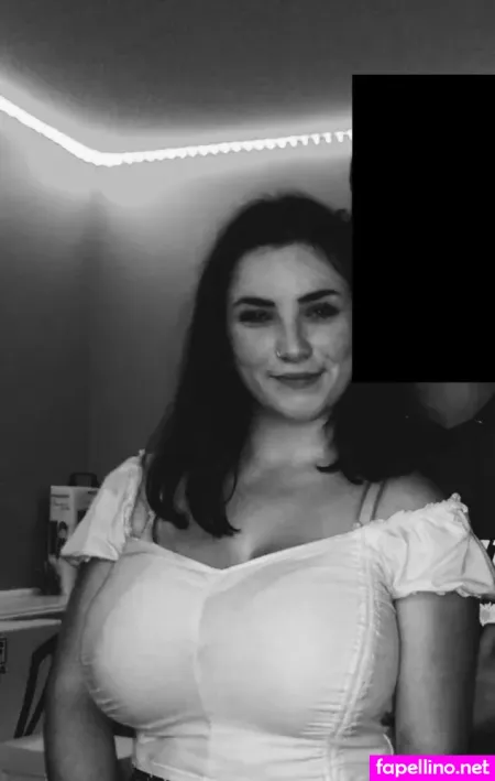 Kenzie A OnlyFans Thumbnail #hpEjKN3n6Z