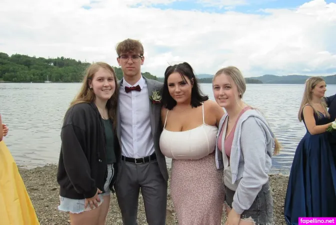 Kenzie A OnlyFans Thumbnail #sDosL4jorI