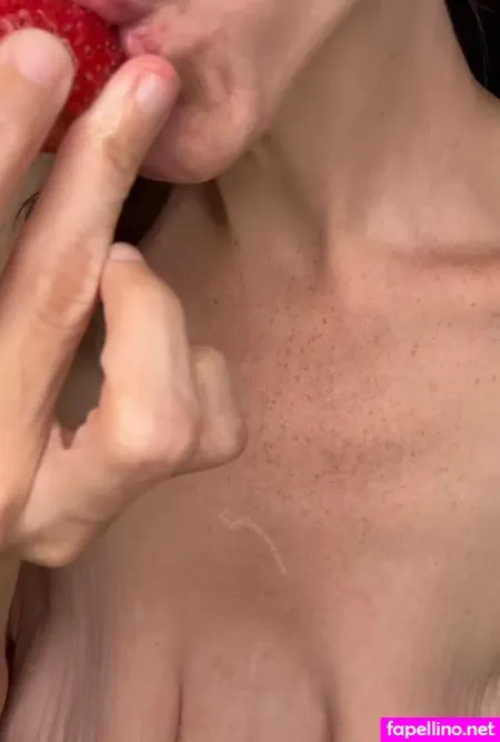 Kenzie Kisses OnlyFans Thumbnail #ZPvkxi0eJ7