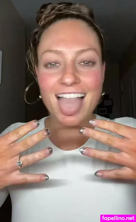 Kenzie Lung OnlyFans Thumbnail #HPKWJB7uL7