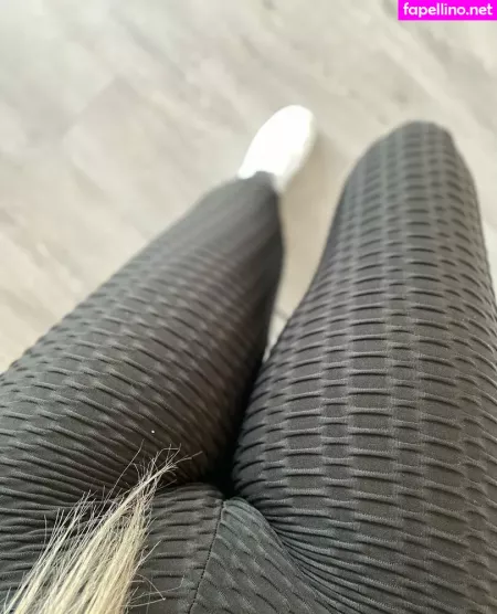 Kenziemark OnlyFans Thumbnail #OQk5UhWw4z