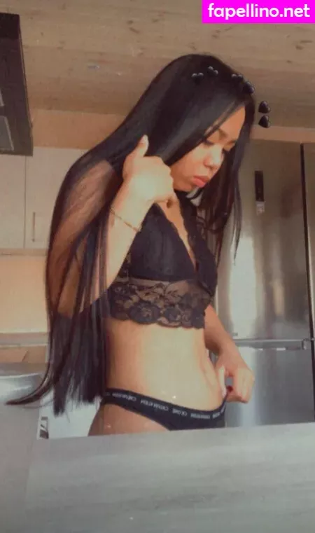 Keraiink OnlyFans Thumbnail #6yDqNzBURF