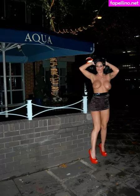 Kerry Louise 1 OnlyFans Thumbnail #4MLnmnGU5W
